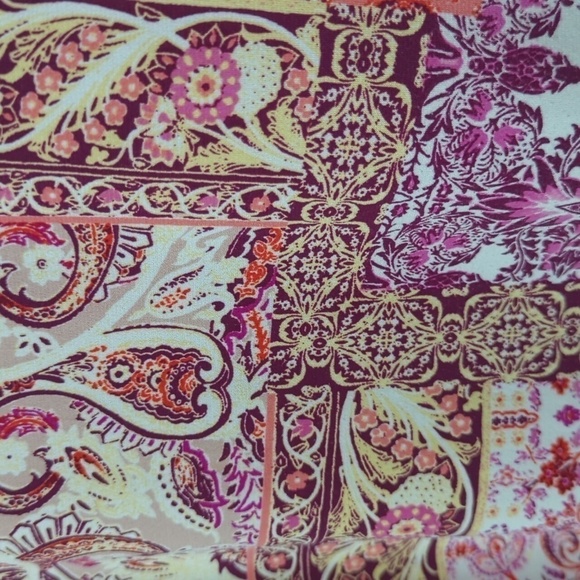 🍉 Cato Paisley Abstract Print Keyhole Curved Hem Blouse Size XL - Picture 3 of 4